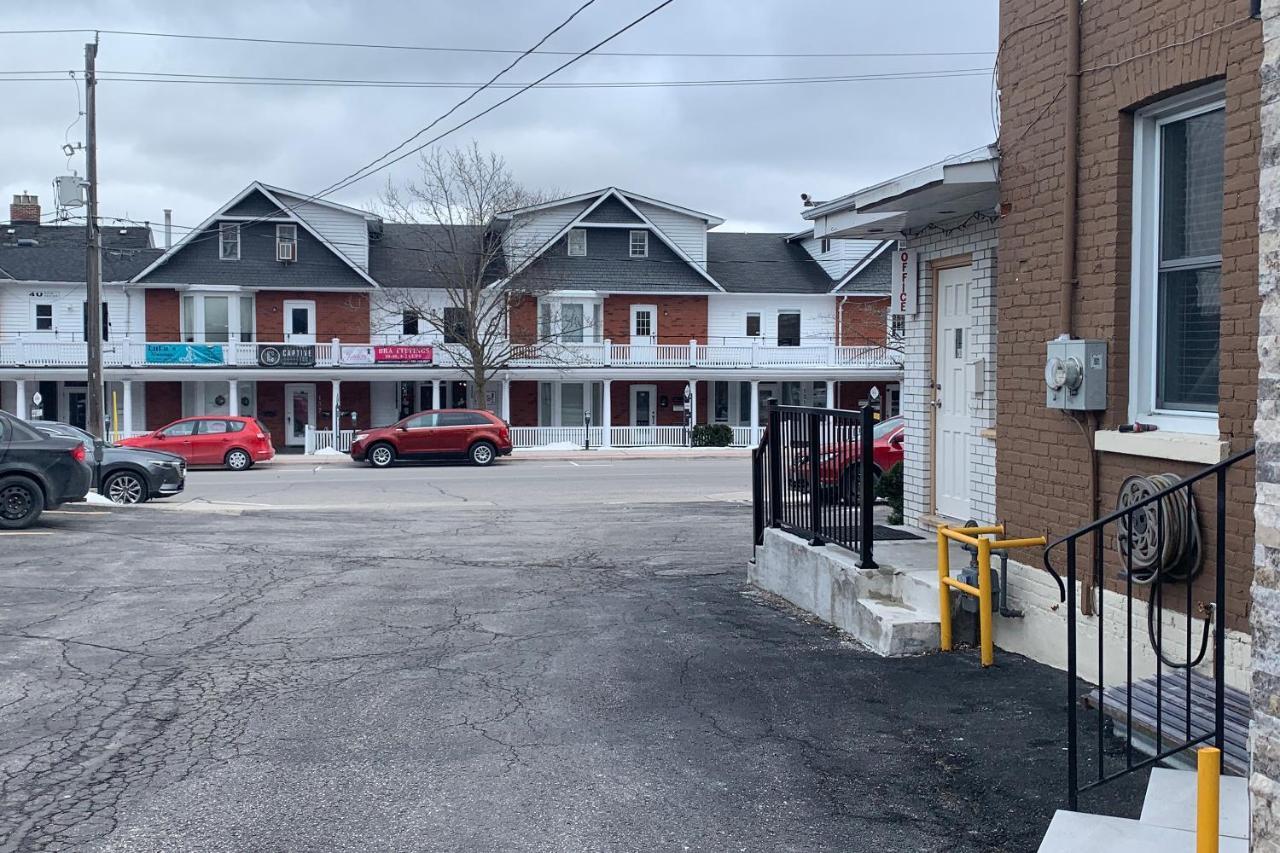 Lucien Motel Whitby Exterior photo